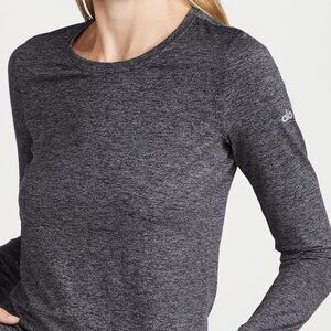 Alo Yoga Women's Alosoft Finesse Long Sleeve Tee HEATHER GREY
